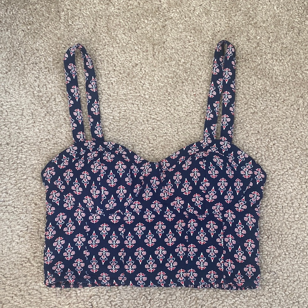 NEVER WORN Band of Gypsies floral crop-top with built in pads